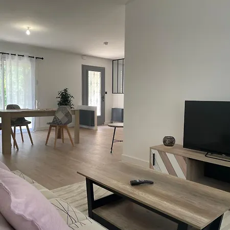 La Diniere - Calme - Jardin - 15mn Du Futuroscope Сasa de vacaciones Buxerolles