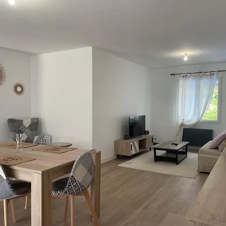 La Diniere - Calme - Jardin - 15mn Du Futuroscope * Buxerolles