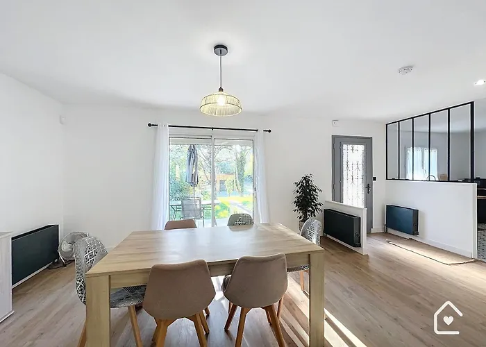 La Diniere - Calme - Jardin - 15mn Du Futuroscope *