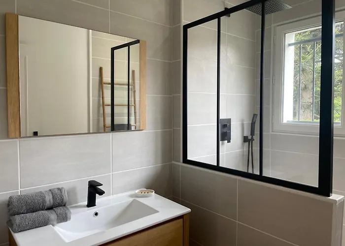 別荘 La Diniere - Calme - Jardin - 15mn Du Futuroscope Buxerolles