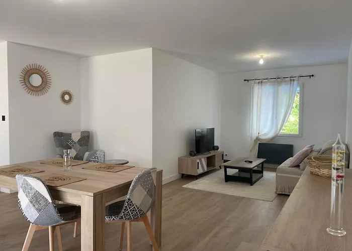 La Diniere - Calme - Jardin - 15mn Du Futuroscope * Buxerolles