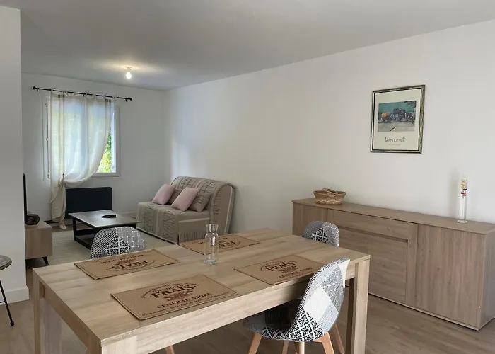 La Diniere - Calme - Jardin - 15mn Du Futuroscope Buxerolles