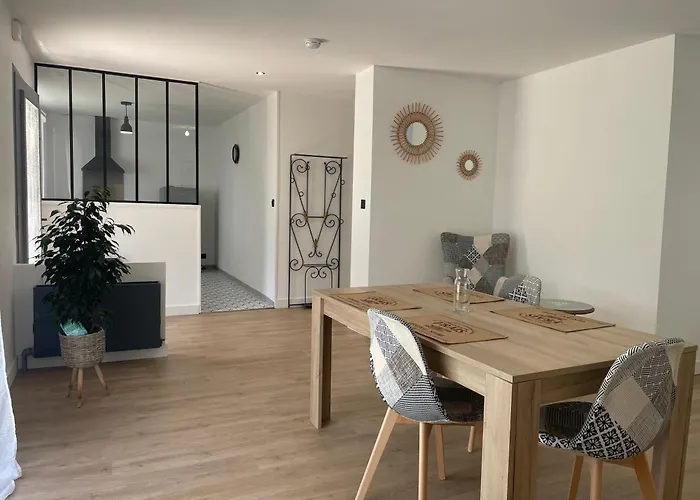 別荘 La Diniere - Calme - Jardin - 15mn Du Futuroscope