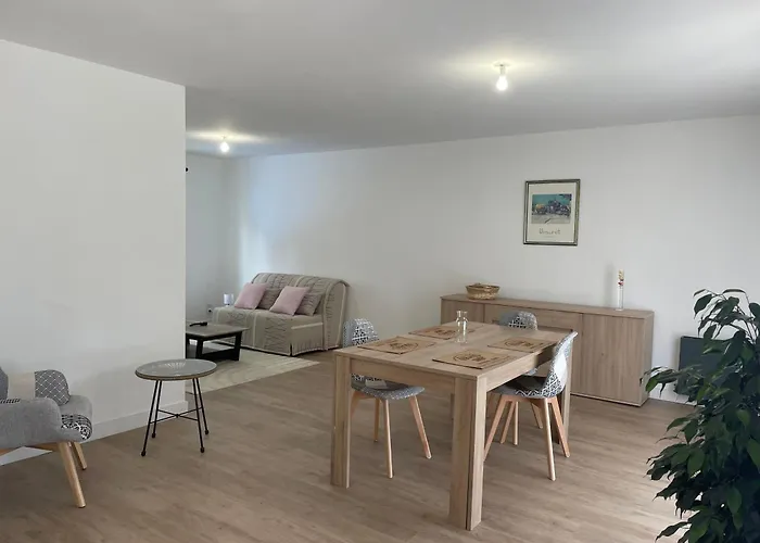 La Diniere - Calme - Jardin - 15mn Du Futuroscope 別荘 Buxerolles